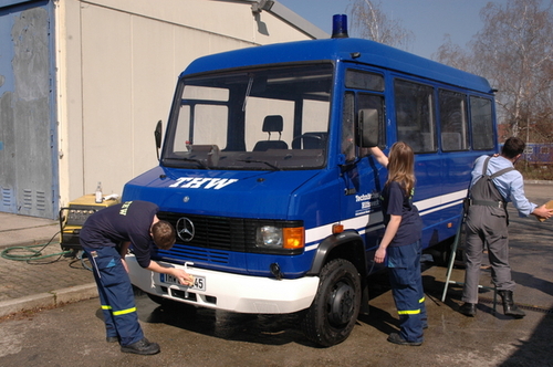 Der Lkw muss glänzen, also schuben!