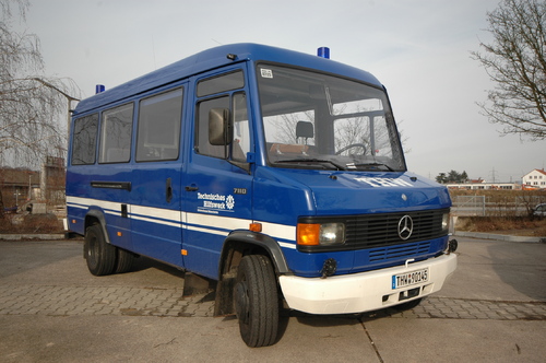 ein ehemaliger Gruppenkraftwagen des Bundesgrenzschutzes