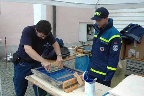 Kai und Johannes beim Taschendruck